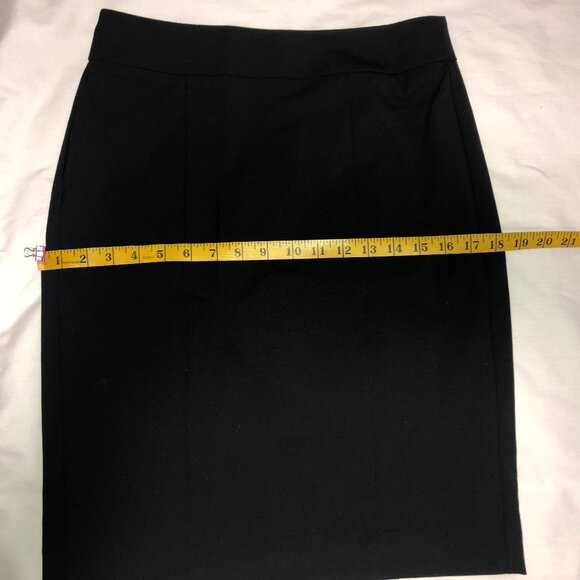 Ann Taylor Factory Size 2 black pencil skirt back vent, hidden zip. Professional - Picture 4 of 8